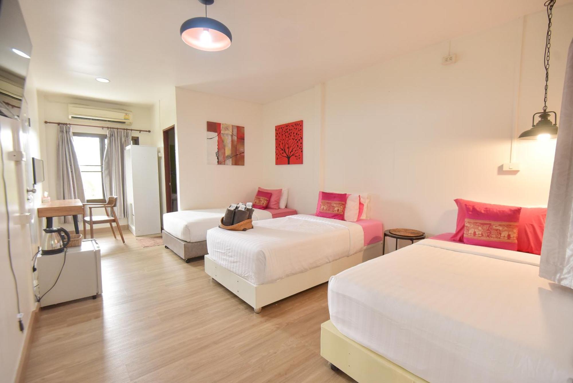 P.U. Inn Resort Пра Након Си Аютая Екстериор снимка